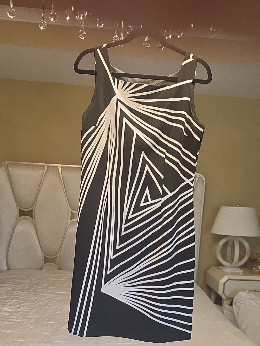 Voir Voir Black and White Graphic Midi Dress Size 8
